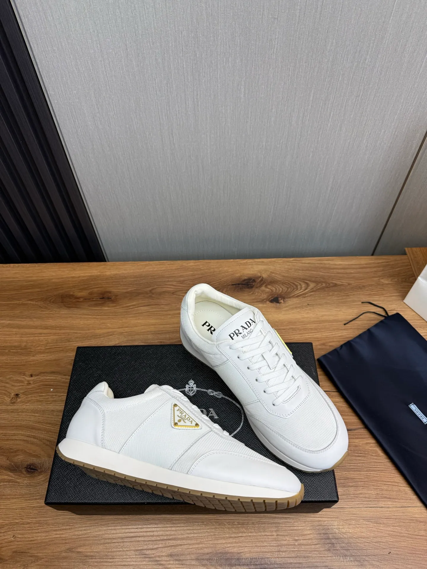 Men's shoes 💰760💰 [PRADA] New models synchronized with the official website, high-quality shipments ✔️Best sellers🔥 Original cowhide with mesh surface + cowhide lining, 1🆚1 replica, original bottom, 38-45 (men's 45 is custom-made and cannot be returned)